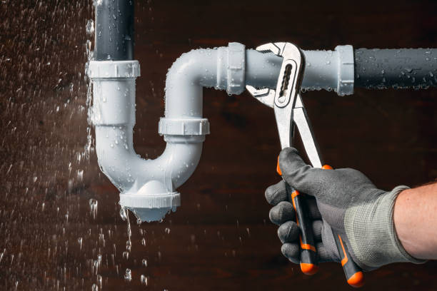 Professional Leak Detection technician working in Fleetwood, NC